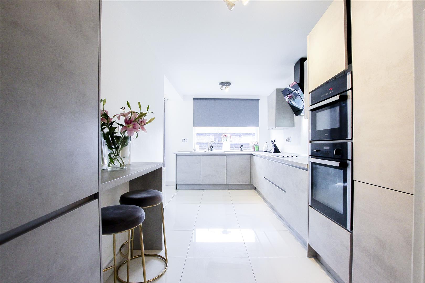 3 Bed Semi-detached House For Sale - Main Image